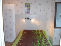 Beautiful ground-floor studio facing the thermal baths