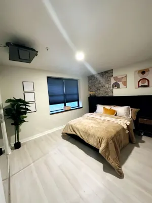 Downtown Condo living & a short hop from Jaguars stadium