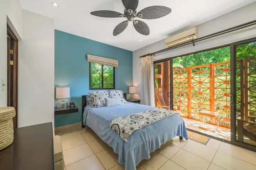 2BR, 2.5BTH condo w/ pool steps from the beach!