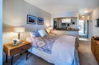 Waterfront studio with stunning patio views!!