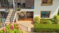 Seaside Solace - 2 Bedrooms 500 Meters To Beach