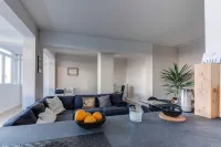 SUPER SEA VIEW PENTHOUSE