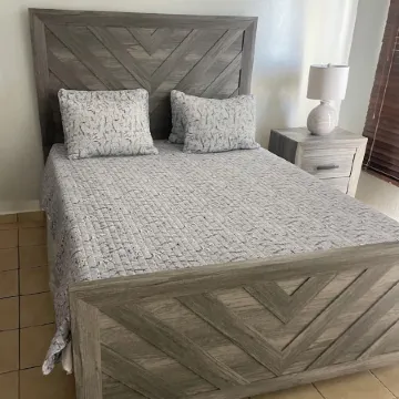 Beautiful sunsets & steps from the beach! Comfortable apartment, great location!