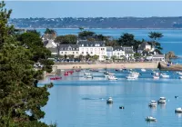 LOCQUIREC Hotels in Locquirec