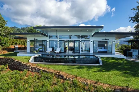 Brisas Del Mar Hills of Portalon 3 Bedroom Villa Amazing Ocean Views 4X4 Req'd