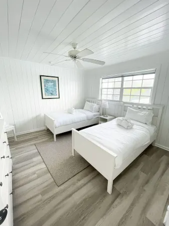 Lovely Villa Steps away from the Beach at Turtle Hill Resort Отели в г. Элбоу Кей