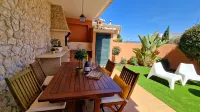 Best Experiences 4 Perfect Getaways Hotel dekat Meia Praia