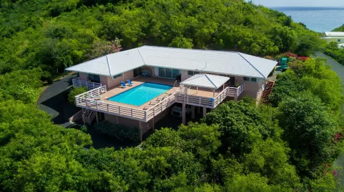 10% Off January. Book 7 Nights+ and Save. Paradise Awaits.