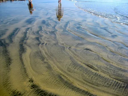 2 BR/2Bth Sea & Mountain View Condo W/ Pool!  Short Walk to Best Beach!