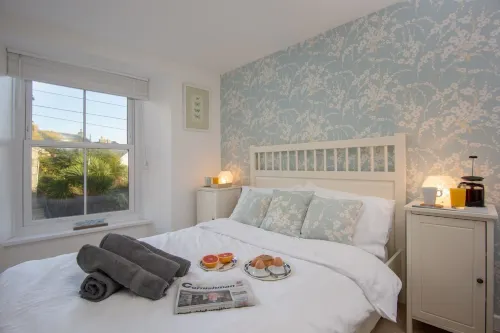 Cobbles Loft in Mousehole Minutes from Harbour