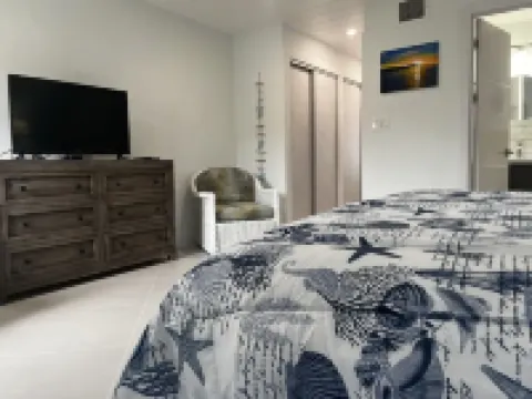 Gorgeous Oceanfront Condo on Sapphire Beach!