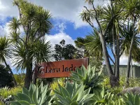 Moana Apartment with Bush Views and near Surf Hotels in Raglan