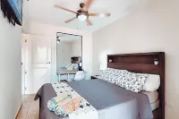 Modern, bright, fully-equipped condo in the best area in Coco close to the beach