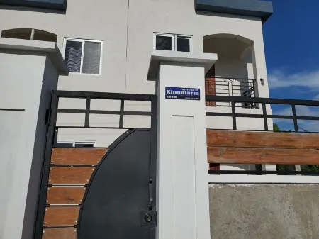 'The Solace' New Luxury Modern 1Bed 1Bath Apt.