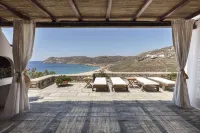 Amazing Villa right by Elia Beach