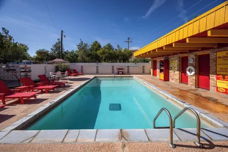 Apache Motel Отели рядом с достопримечательностью «Museum of Moab»