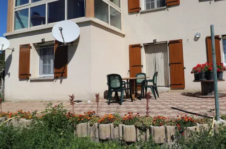 Gîte in Clavières 15 in the heart of the Margeride mountains Отели в г. Клавьер