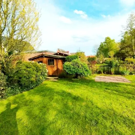 Haus Meereswind Esens, 3 Bedrooms, Conservatory with Fireplace