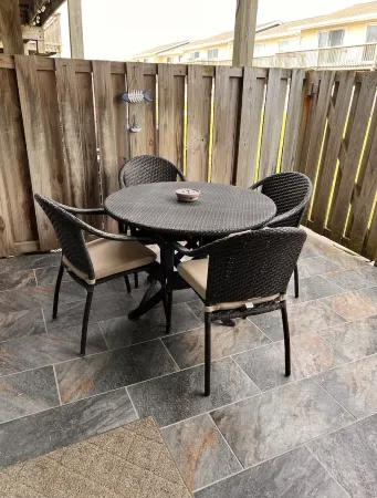 Affordable luxury on the beach! Отели рядом с достопримечательностью «Pine Knoll Shores»