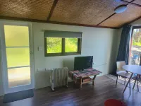 Studio 10min walk to Onetangi beach