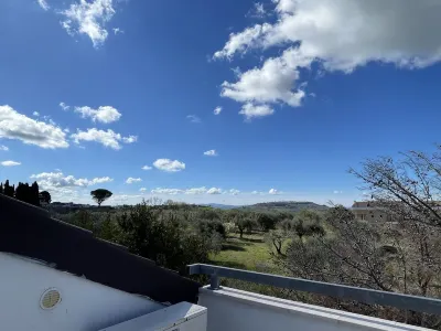 The Nest: Cozy attic room in quiet area Hotels in 