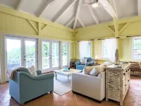 Tropical Villa-Heated Pool, Views, Generator, Outdoor Shower, Secluded, Hammock