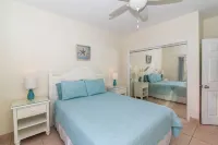 Modern Beach Front 2 Bed Apartment at Kaibo Yacht Club