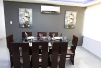 Lovely 3 Bedroom Ocean View Condo in the heart of Manta <br><br> Hotels in Manta