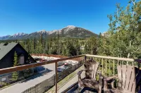 Cozy Condo | Epic Mountain Views | Parking Garage | Central | Air Conditioning
