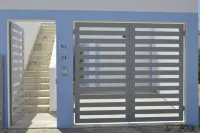 New villa very close to the beach, complete