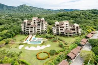 Luxury 4-bedroom Penthouse on 5-star Resort