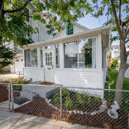 Just steps away from the Boardwalk & Beaches, Walkable to Entertainment!