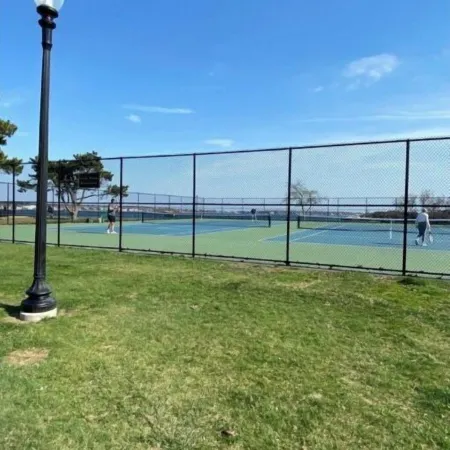 Beach Gem overlooking Stage Fort Park, Tablet Rock & Cressy's Beach!!!