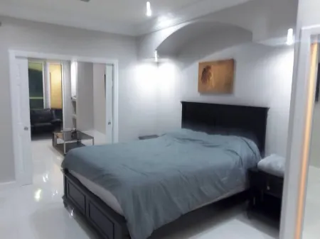 Stylish Ocean Front Condo. Rosarito Beach. VIEWS! Отели рядом с достопримечательностью «Baja Gallery»