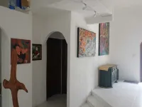 Californian Style 3-bedroom house in charming Puerto Morelos with WiFi, AC