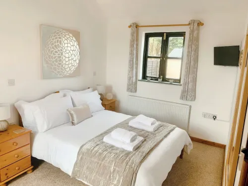 2 Bed, Dog Friendly Cottage, on Bodmin Moor, Cornwall, Old Barn Cottage