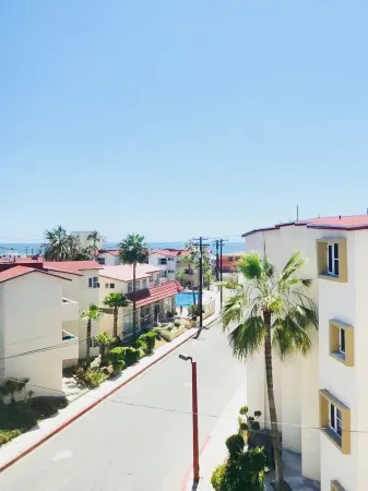 BEAUTIFUL CONDO IN ROSARITO (VILLA SERENA)