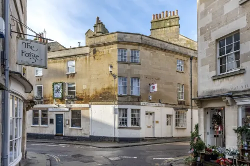 Spacious Luxury Georgian Townhouse in the heart of Bath