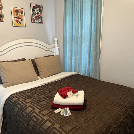 Lovely Three bedroom home and backyard
