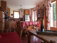 Charming Village Chalet 1100 m - 4 Seasons - Glandon and Croix de Fer Passes