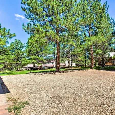 Vibrant Escape < Half Mi to Angel Fire Resort