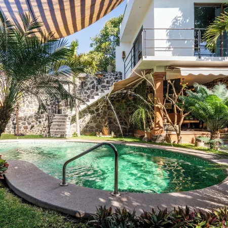 Cozy House with Pool and 3 Bedrooms