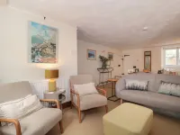 Lavender Cottage - parking