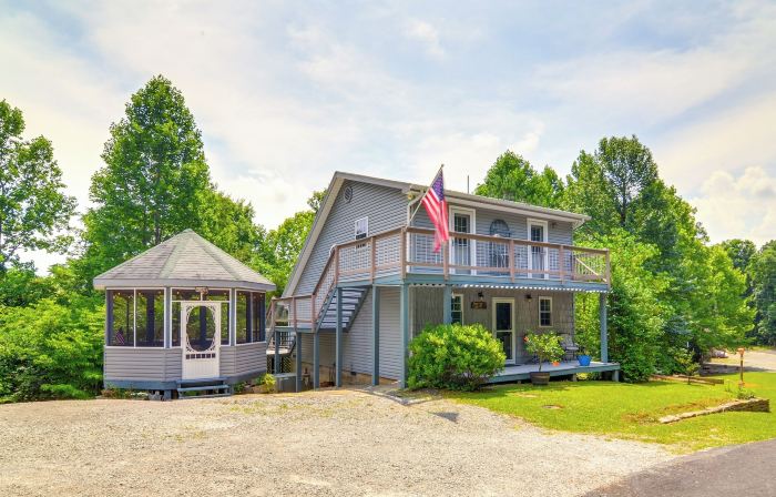 Tennessee Cabin Getaway Near Dale Hollow Lake!