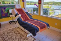 Birds of a Feather Victoria Oceanfront Studio Suites