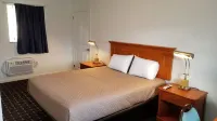 Budget Inn Breezewood Hotels in Everett