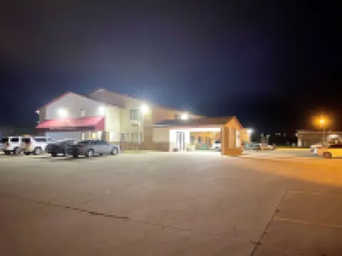 Burke Inn Motel & Suites Hotels in Carroll