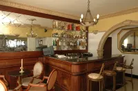 Tamareiras Park Hotel - ที่มีบาร์