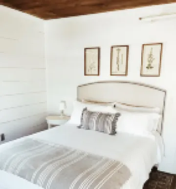 The Landing Hotel and Dining