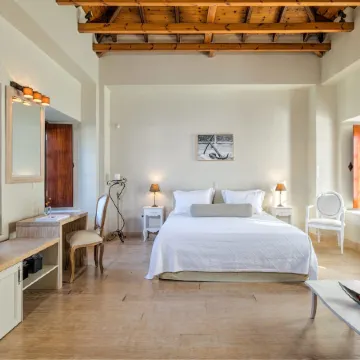 Mare Monte Luxury Suites